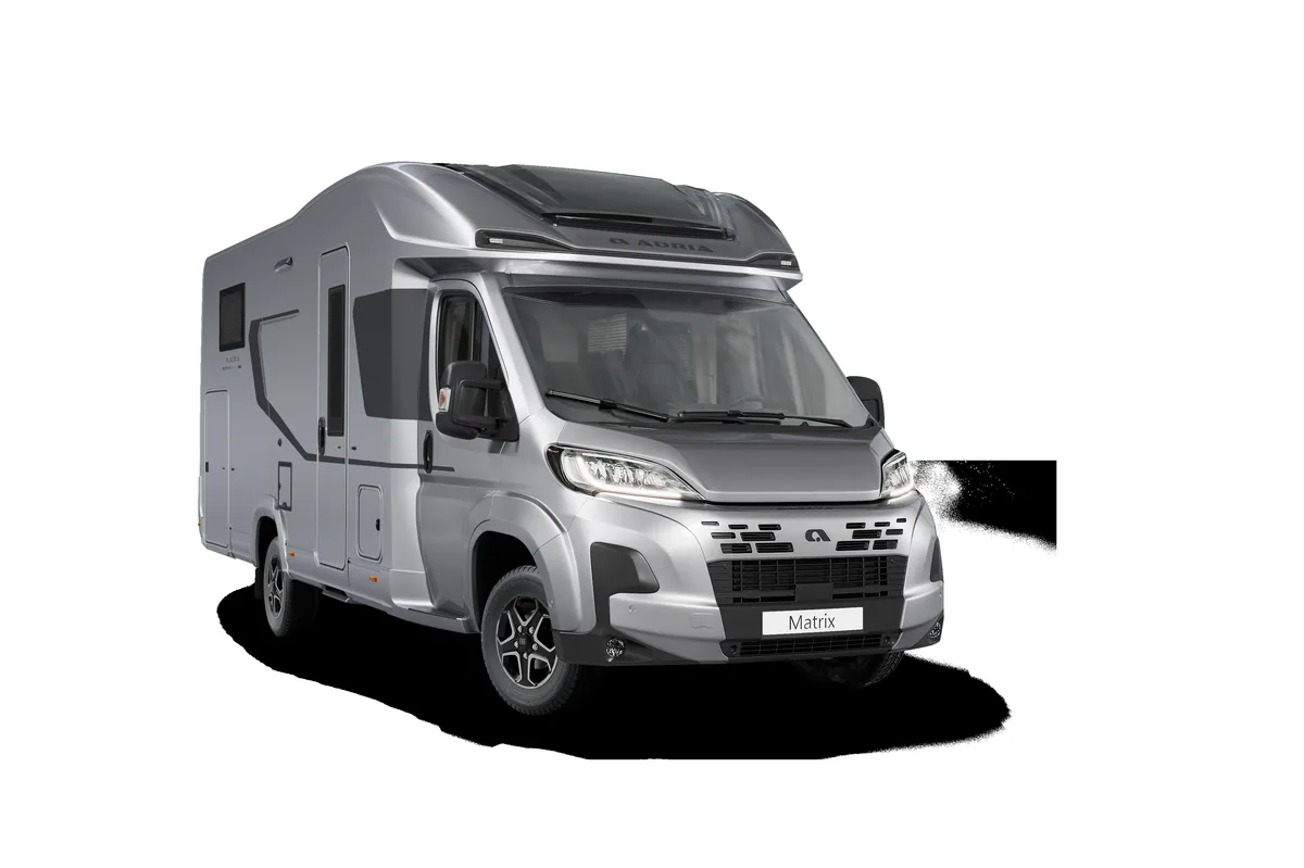 Adria Matrix Supreme 670 SL 2026, vista frontal del perfilado