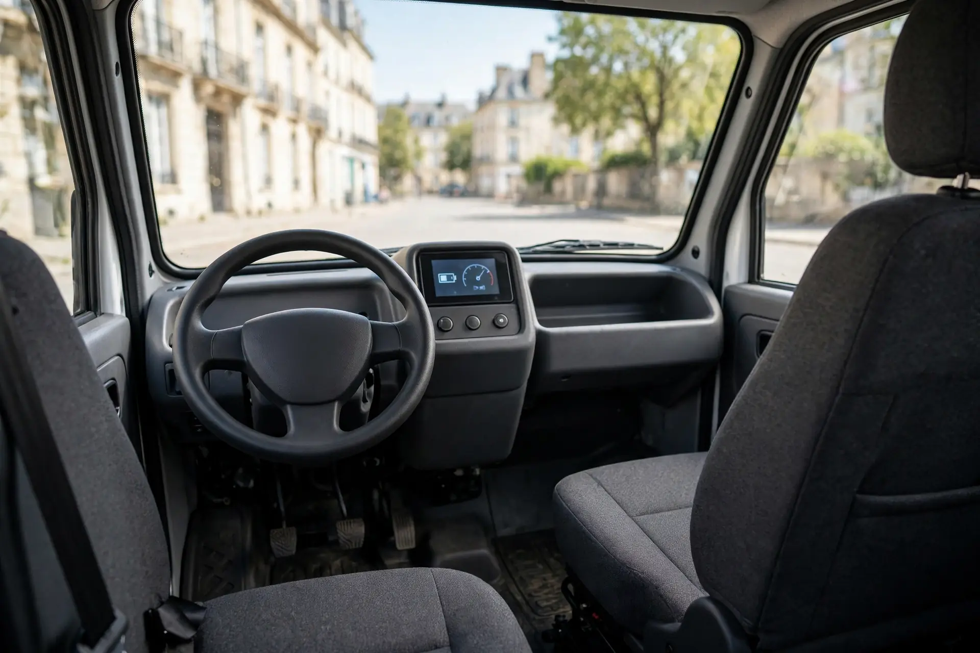 Interior oficial del Aixam e-Truck Furgón Van