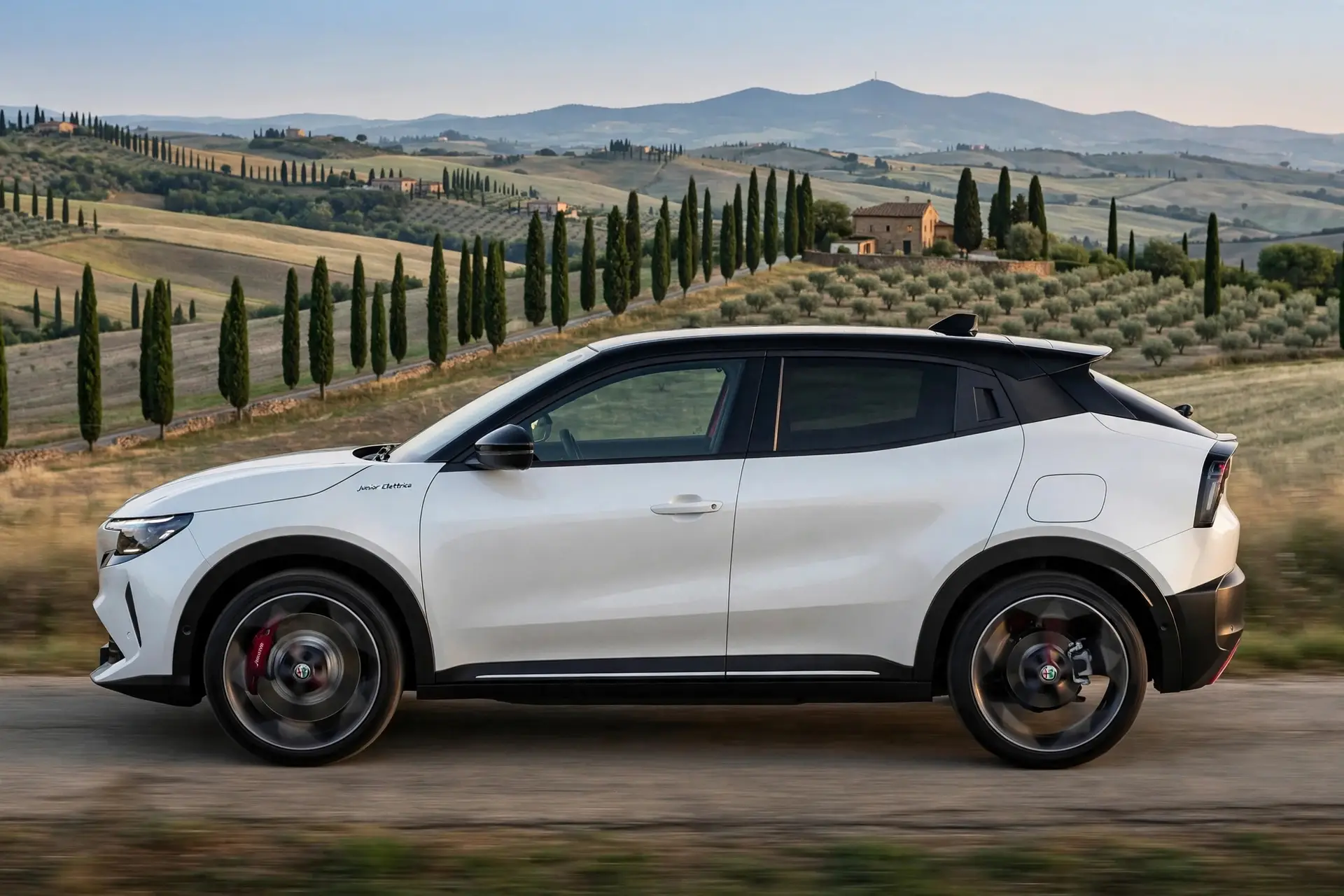 Alfa Romeo Junior Elettrica, vista lateral