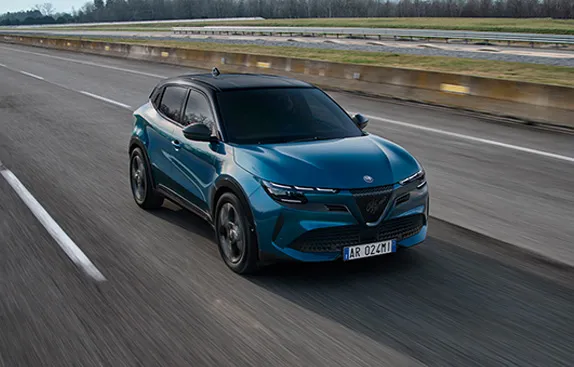 Alfa Romeo Junior Ibrida 145 CV