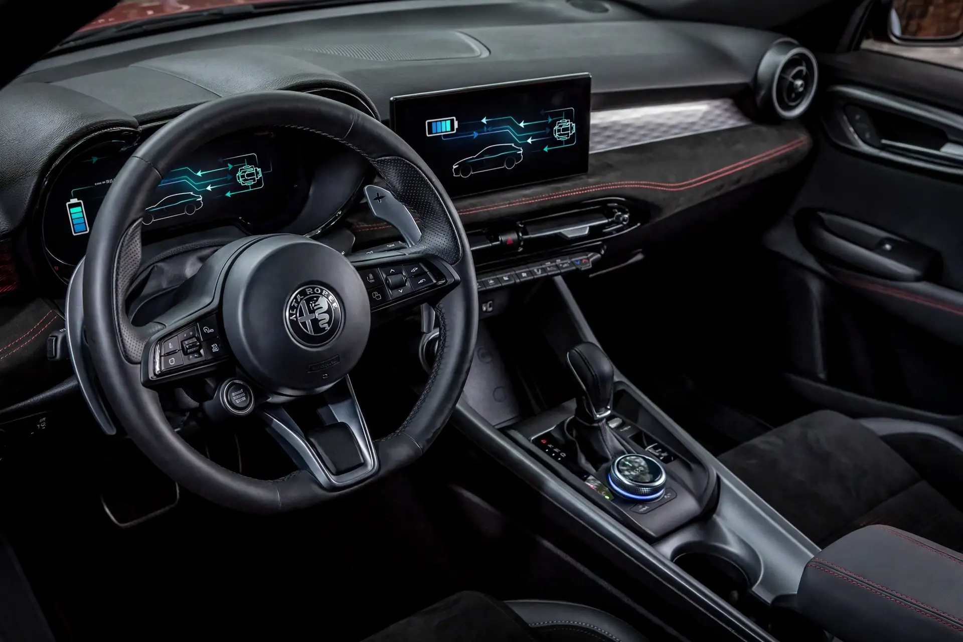 Interior oficial del Alfa Romeo Tonale Plug-in Hybrid Q4 280 CV