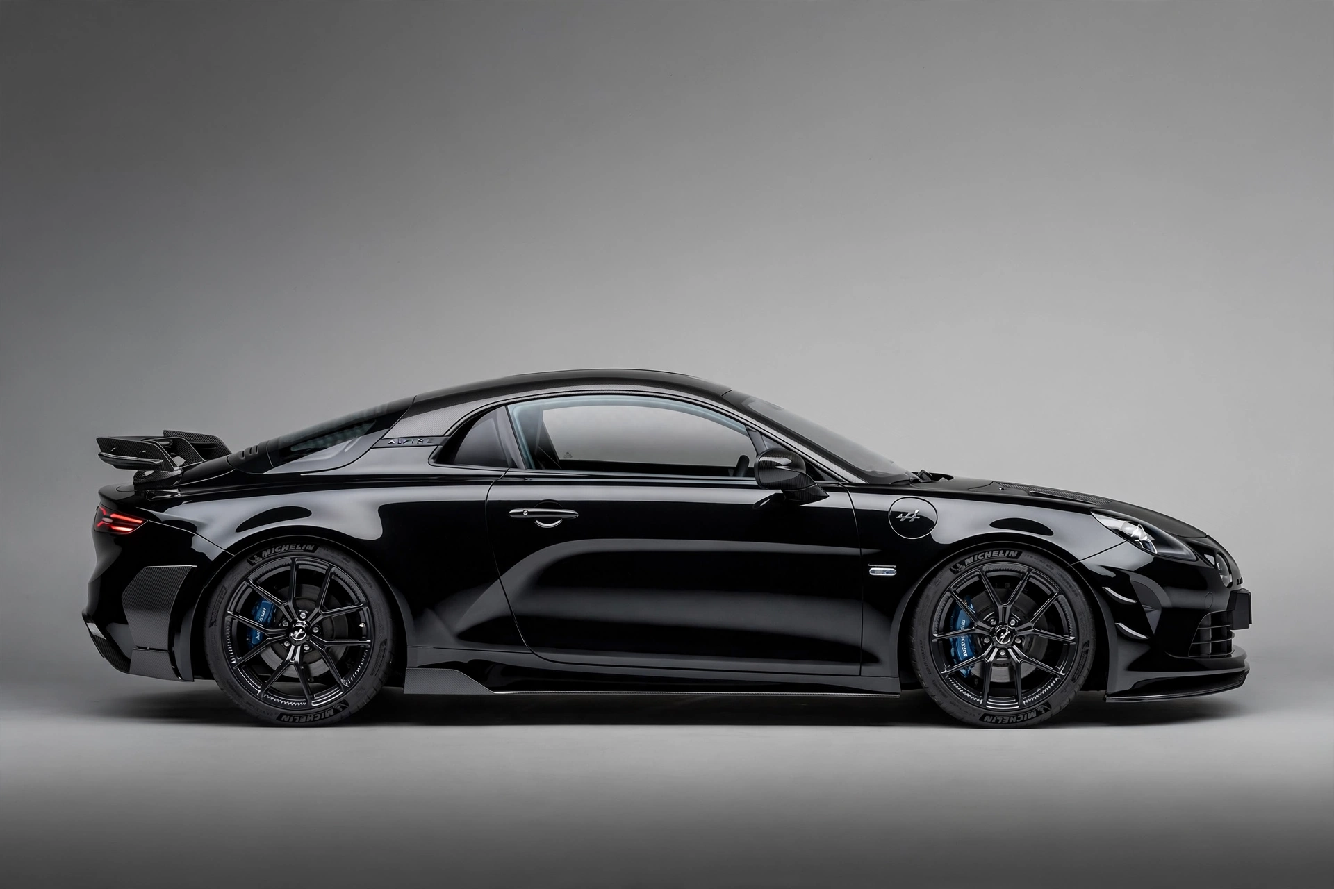 Alpine A110 R Ultime negro, vista lateral