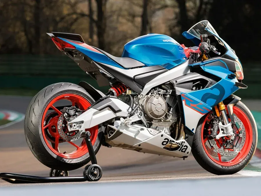 Aprilia RS 660 Factory 2026, vista lateral