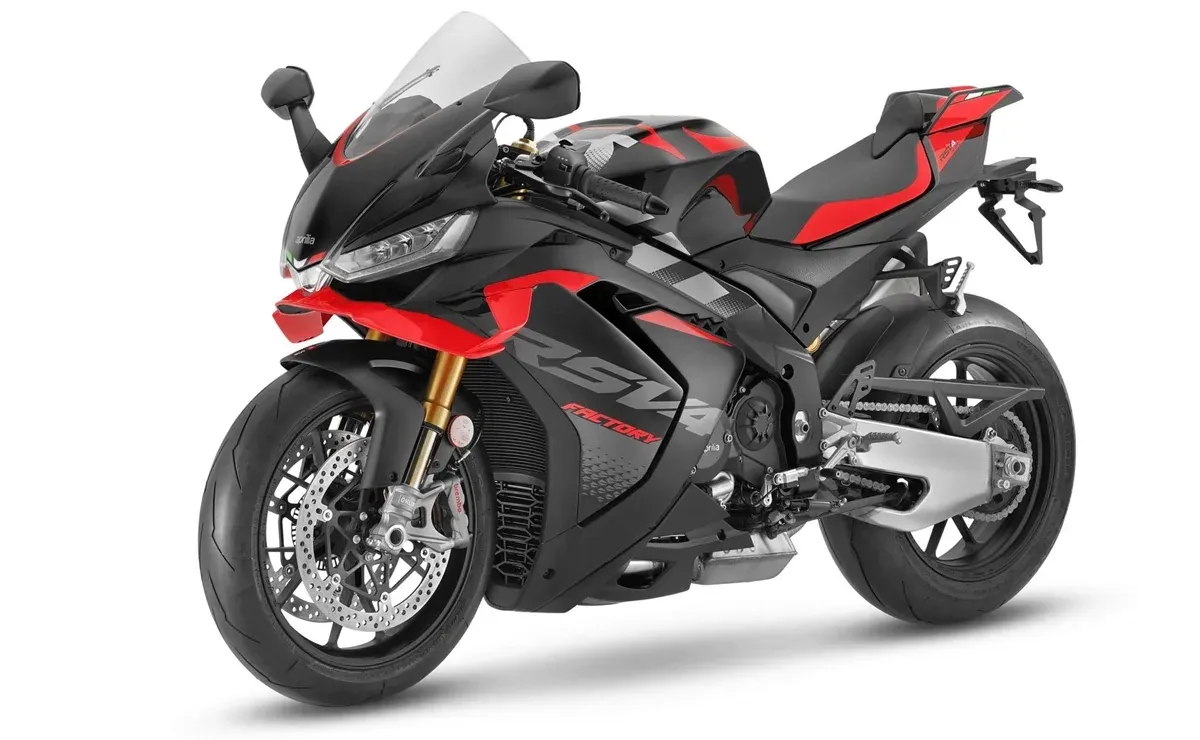 Aprilia RSV4 Factory 2026, vista lateral