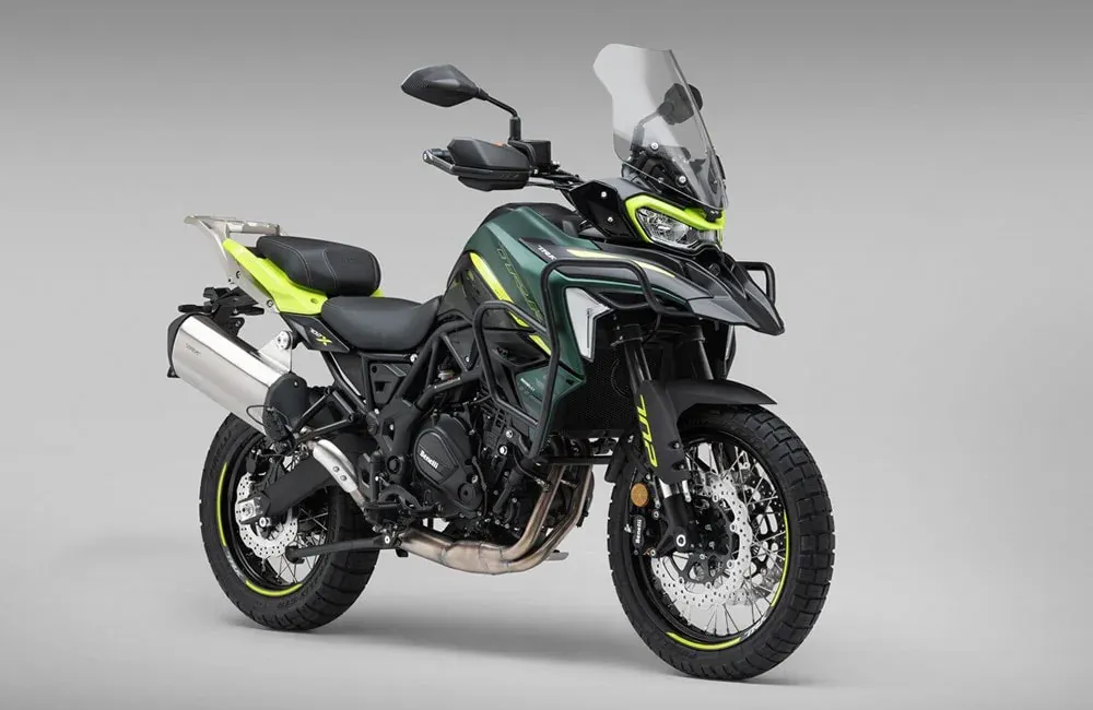 Benelli TRK 702 2026, vista lateral