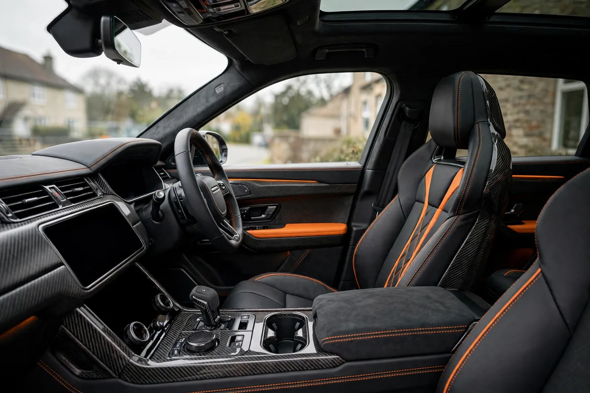 Interior oficial del Bentley Bentayga S Black Edition