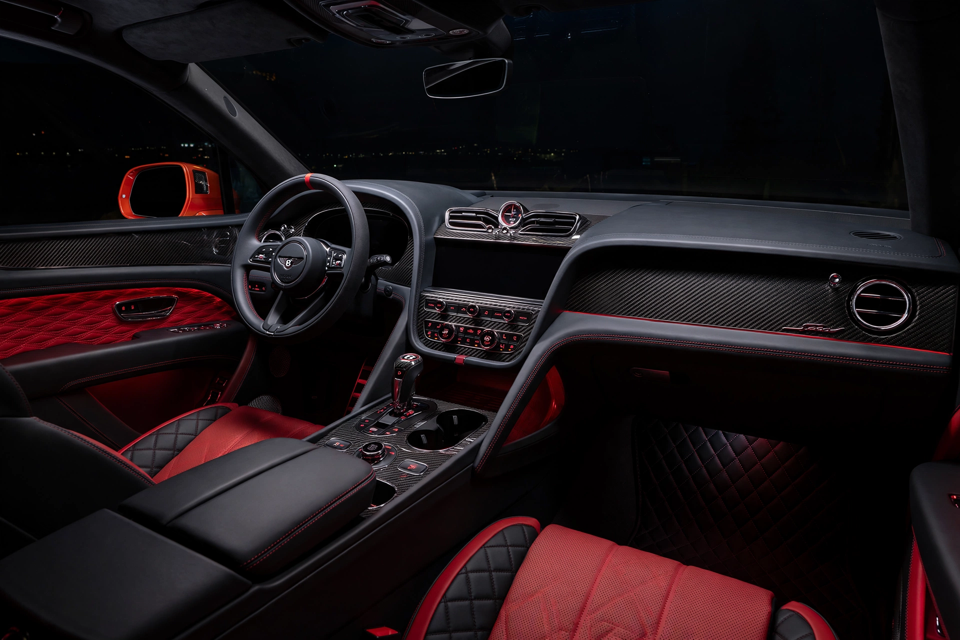 Interior oficial del Bentley Bentayga Speed