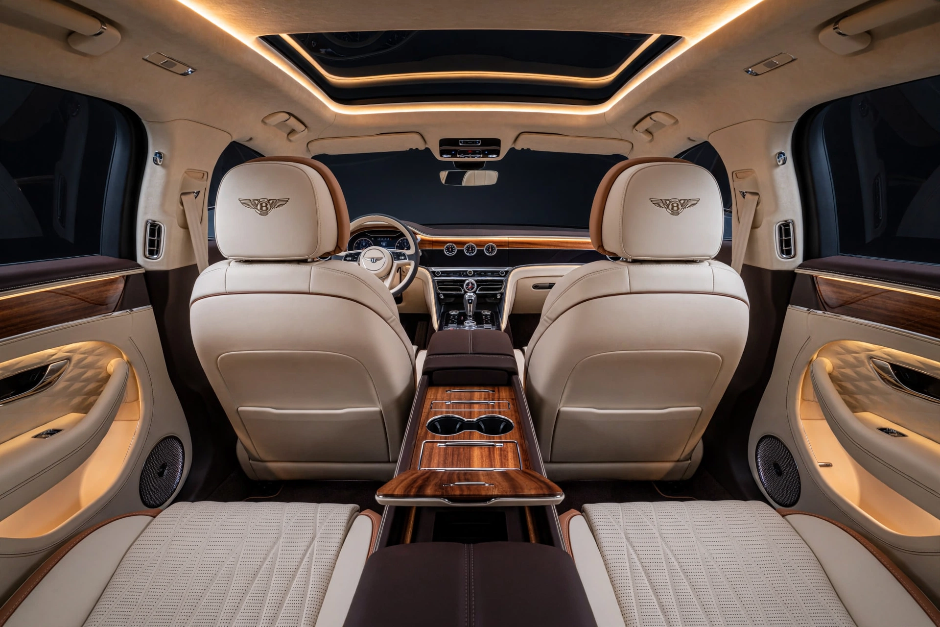 Interior oficial del Bentley Flying Spur