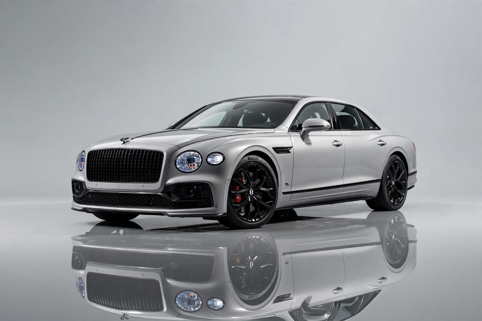 Bentley Flying Spur, berlina de lujo, vista tres cuartos