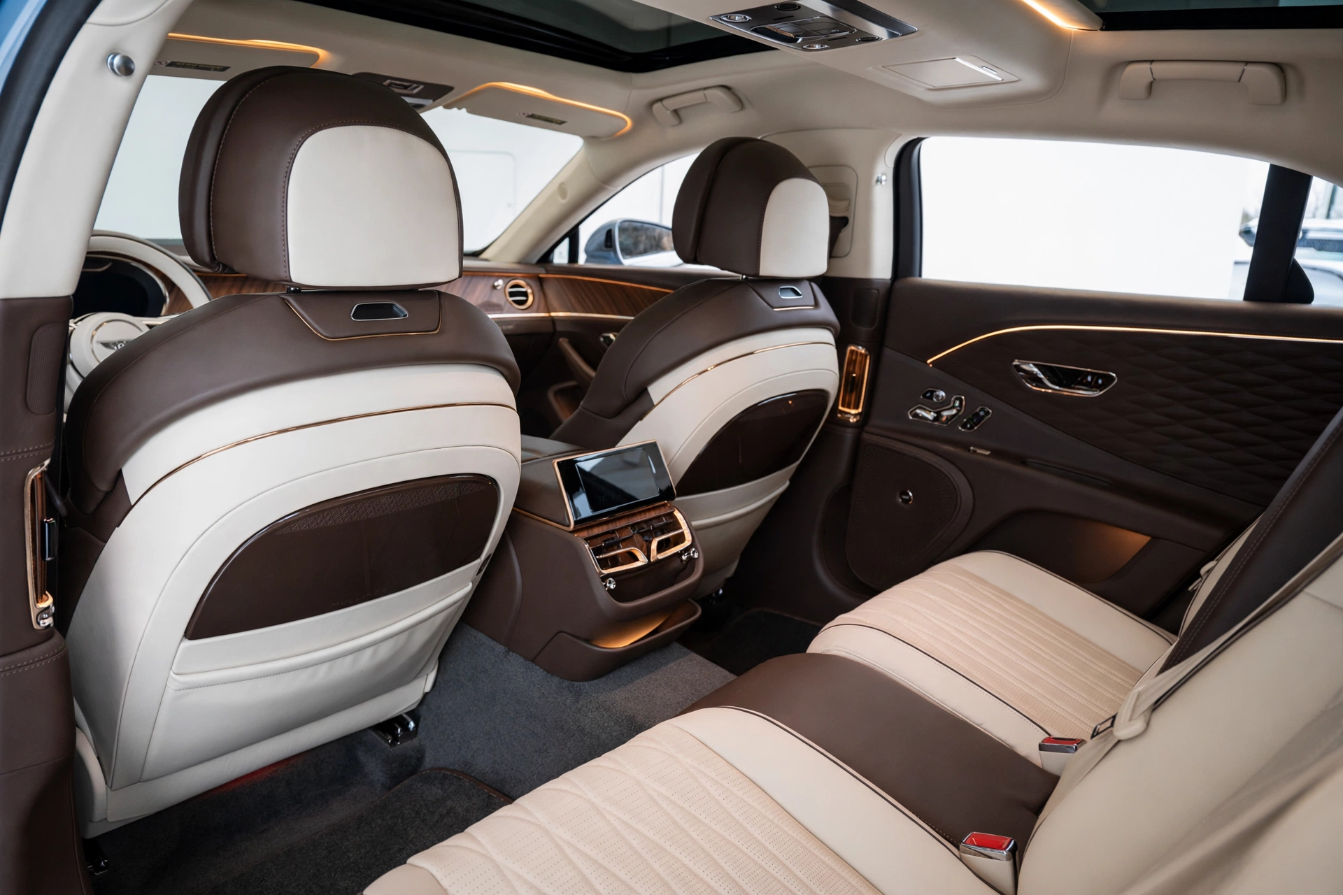 Interior oficial del Bentley Flying Spur Mulliner