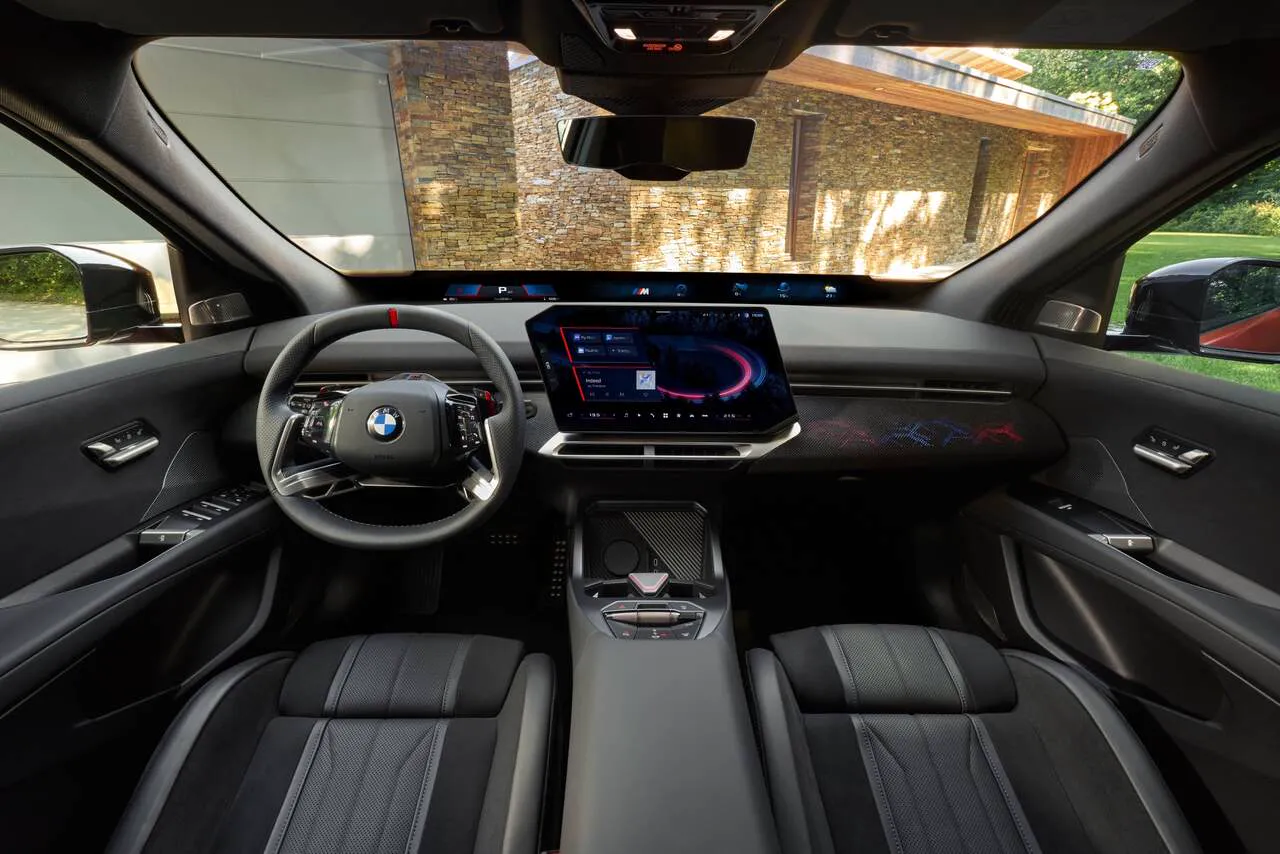 Interior oficial del BMW iX4 50 xDrive