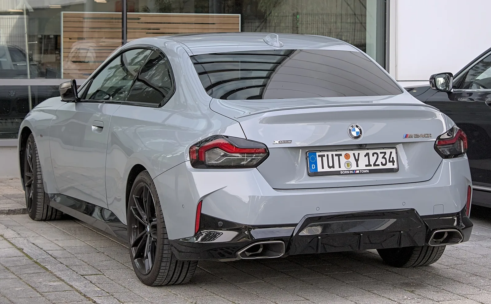 BMW M240i xDrive