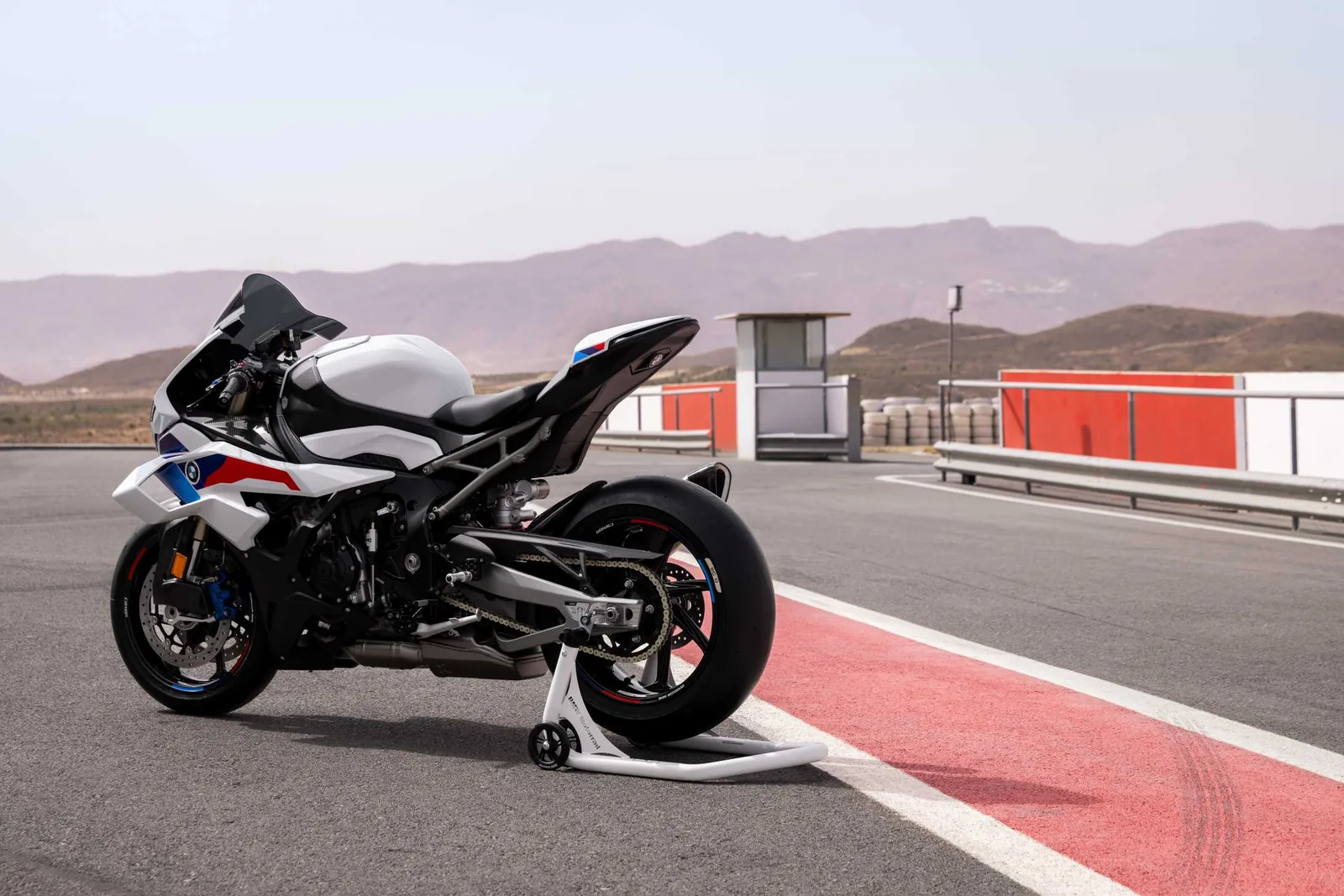 BMW S 1000 RR 2024, superbike alemana de 210 CV