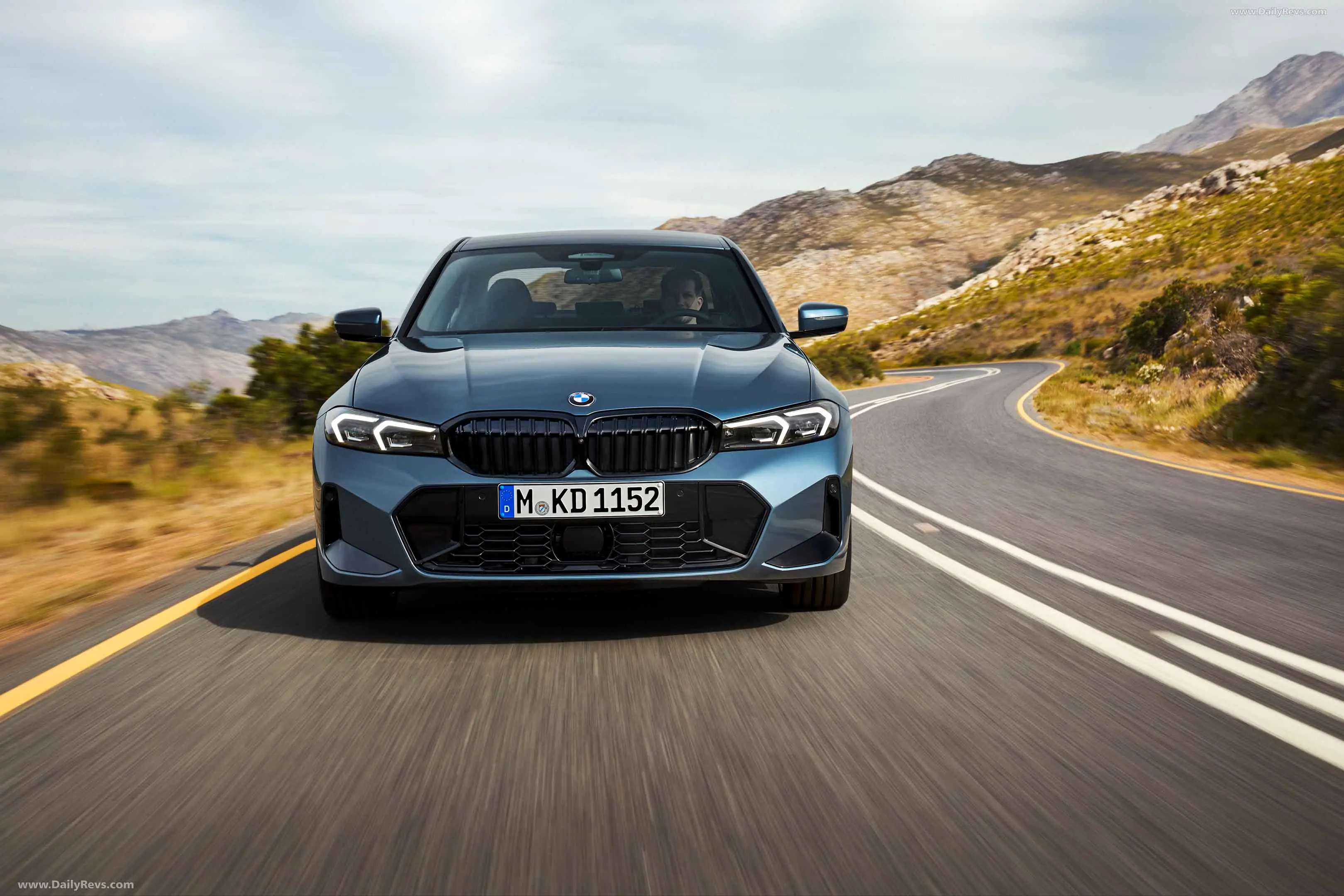 Interior del BMW Serie 3 con BMW Curved Display