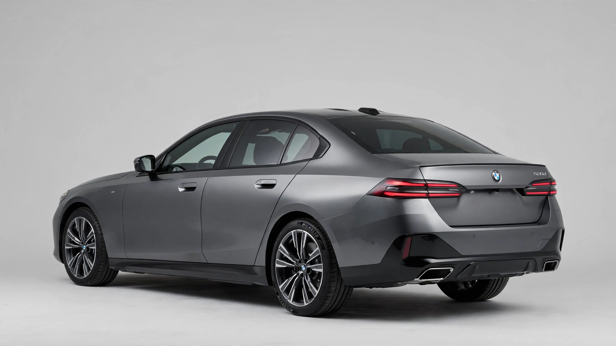 BMW Serie 5 520d, vista tres cuartos trasera