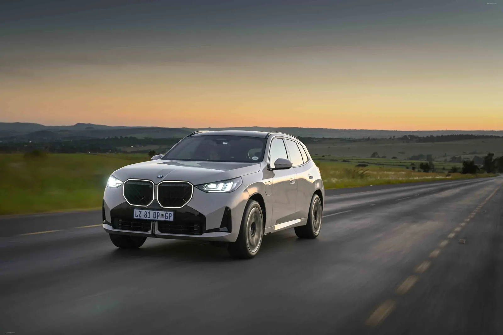 BMW X3 30e xDrive 2025, vista exterior delantera