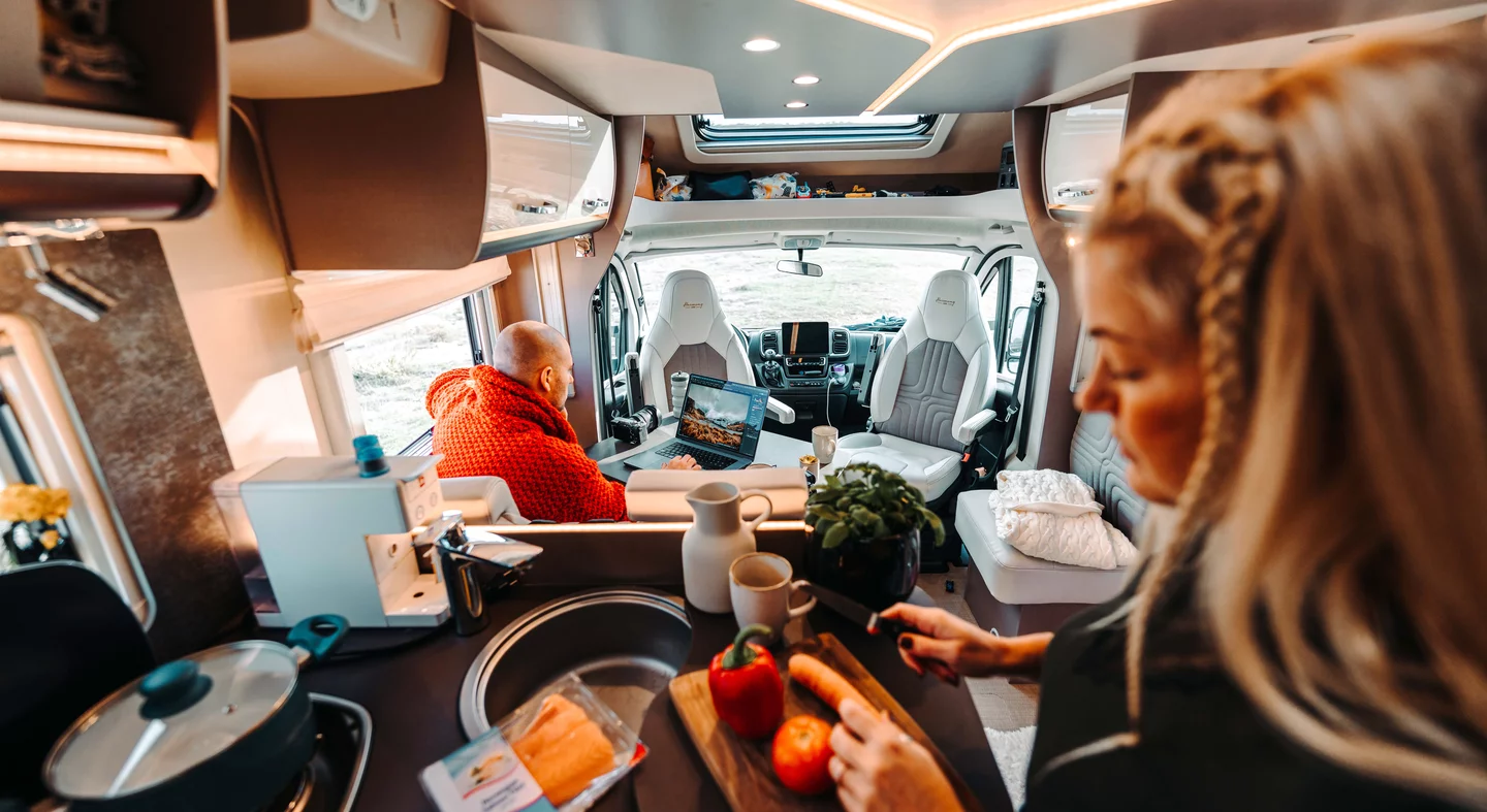 Interior oficial de la Bürstner Lyseo TD 690 G