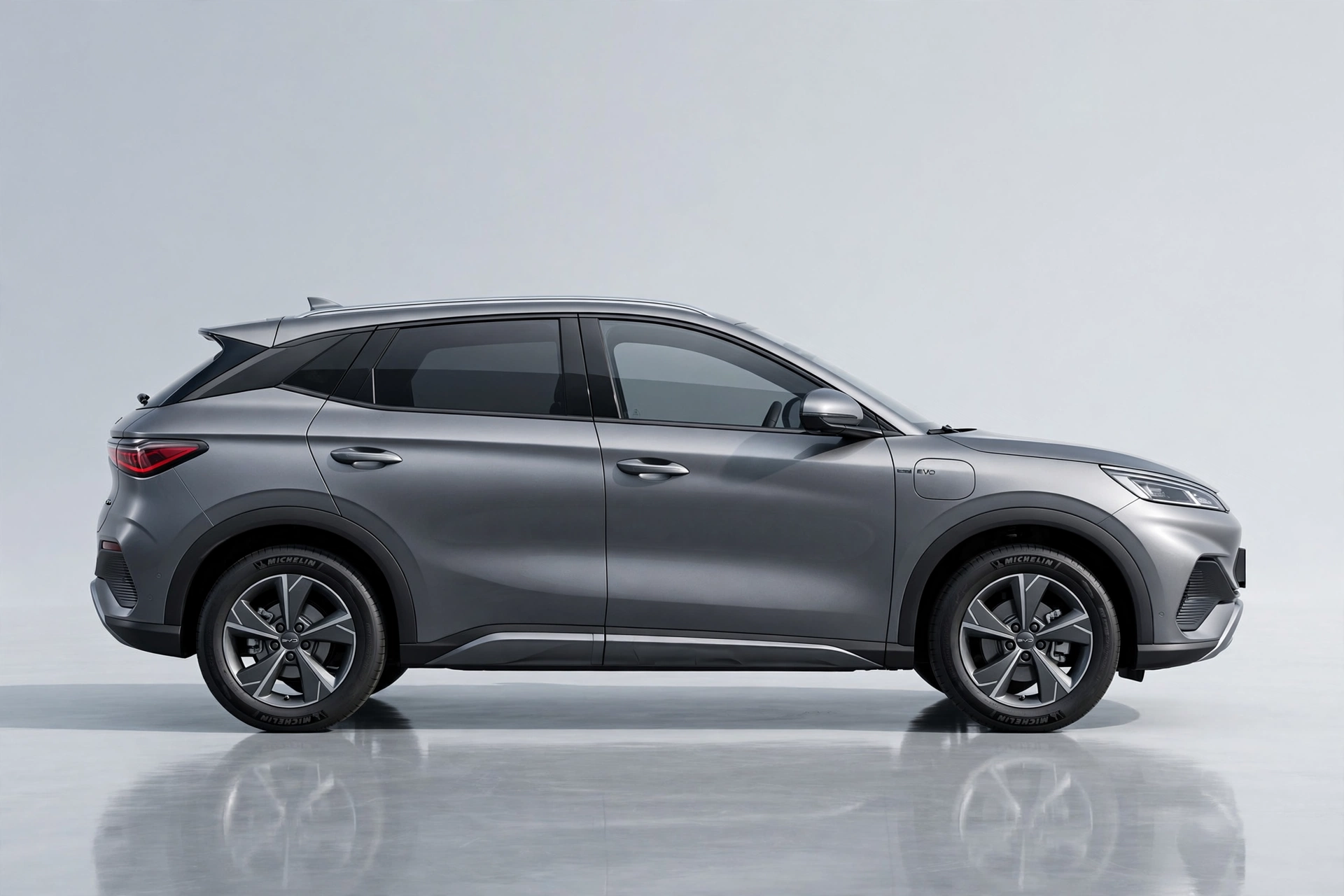 BYD Atto 3 EVO, vista lateral