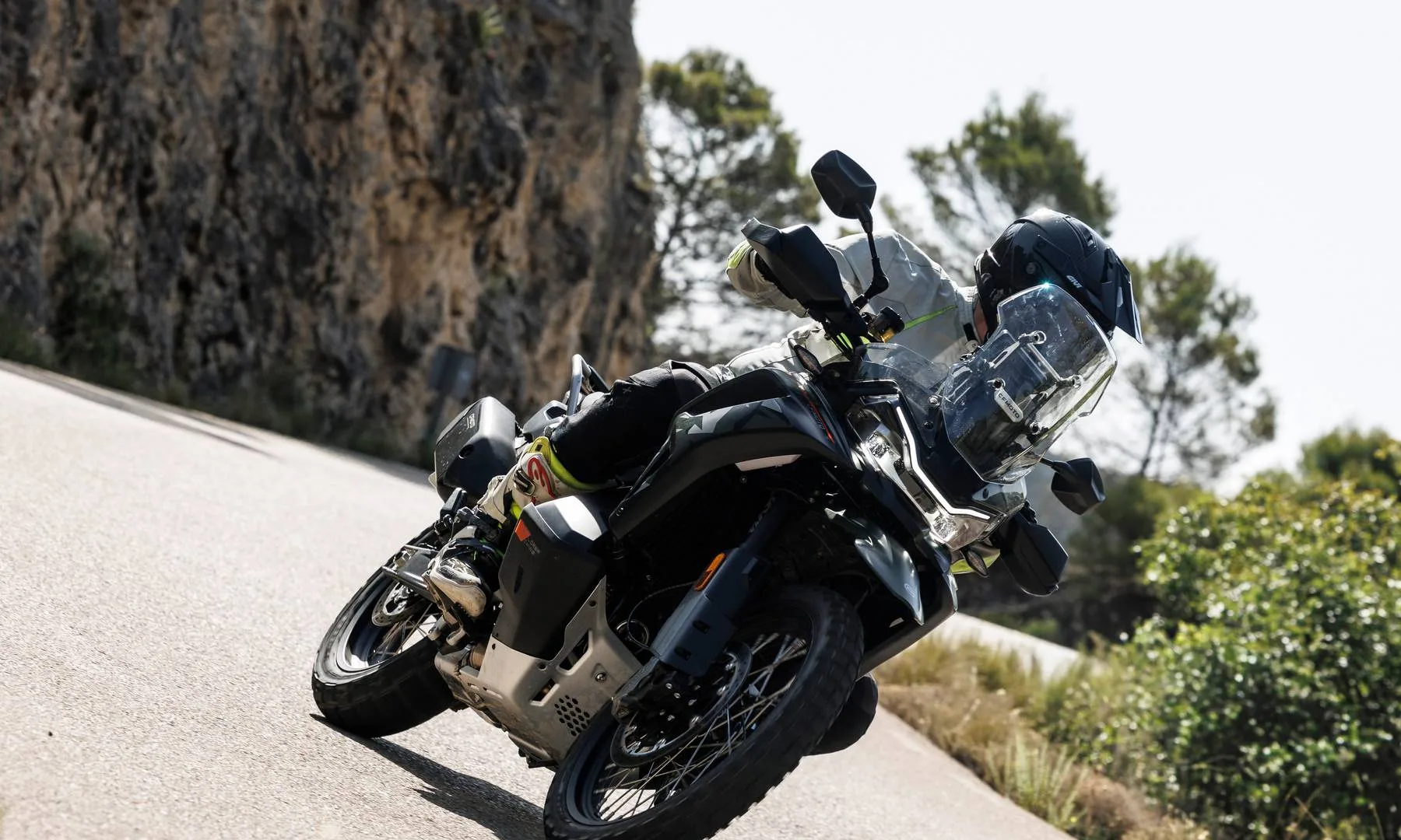 CFMoto 1000MT-X del año 2025