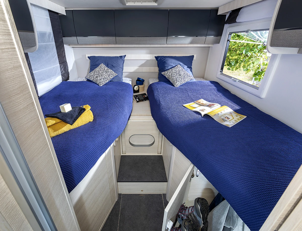 Interior oficial de la Chausson 777 Titanium Line
