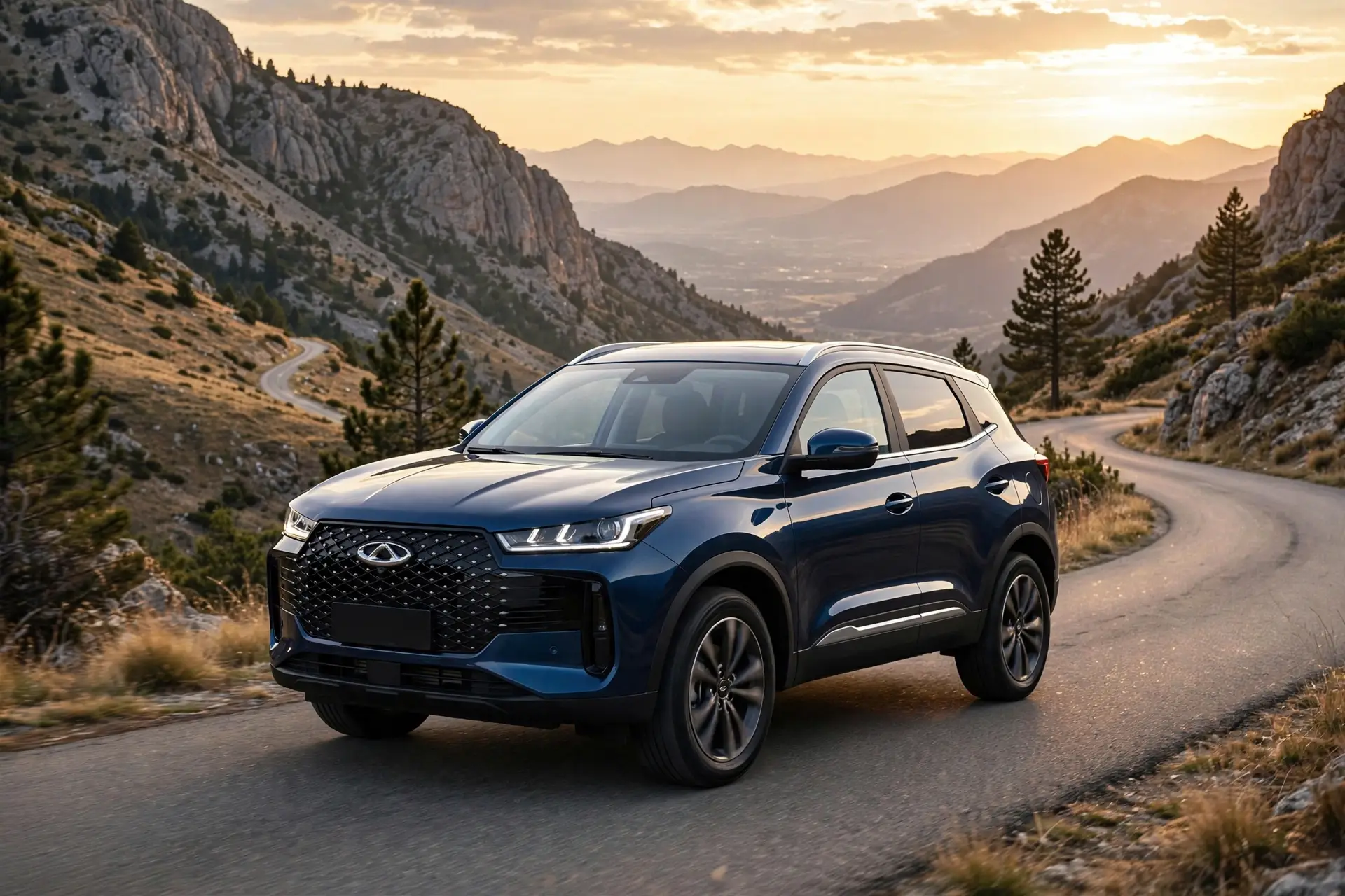 Chery Tiggo 4 CSH híbrido en carretera de montaña