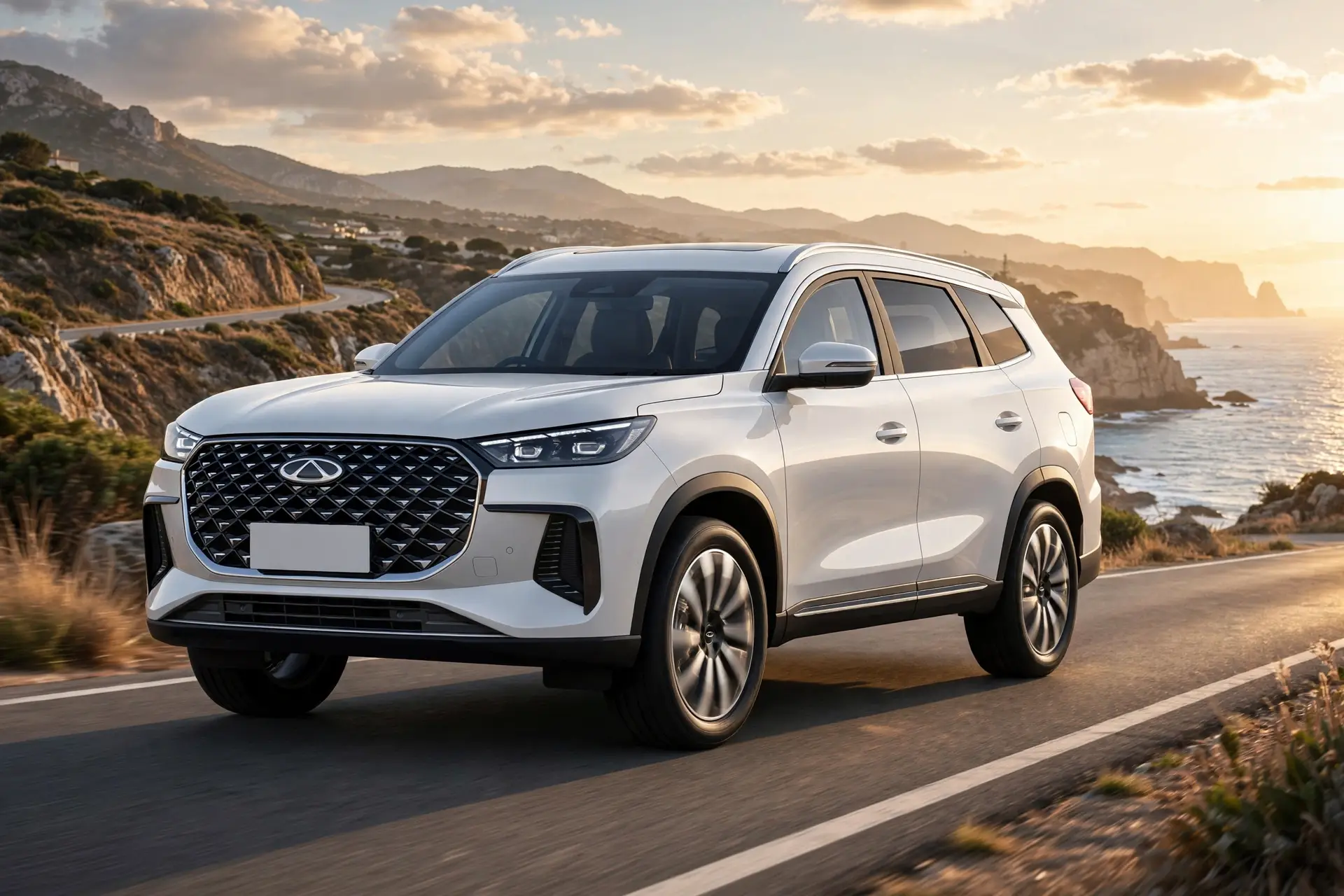 Chery Tiggo 8 CSH de 7 plazas en carretera costera