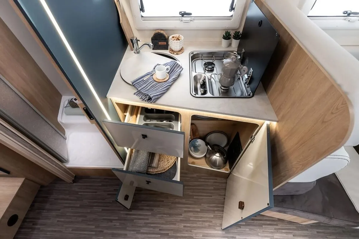 Cocina del CI Horon 84 XT