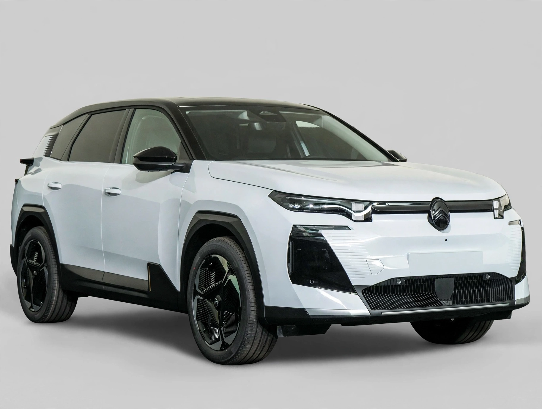 Nuevo Citroën C5 Aircross Hybrid 145, vista tres cuartos