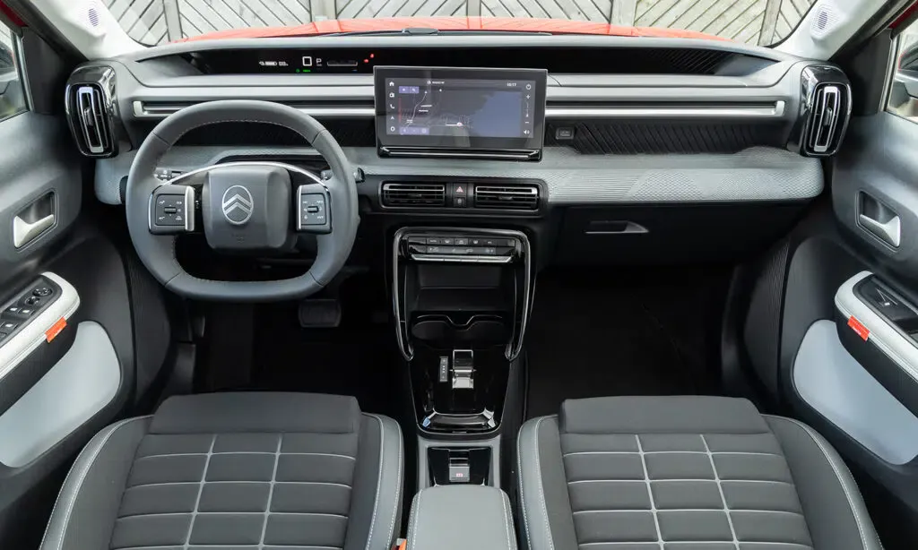 Interior oficial del Citroën e-C3 Aircross