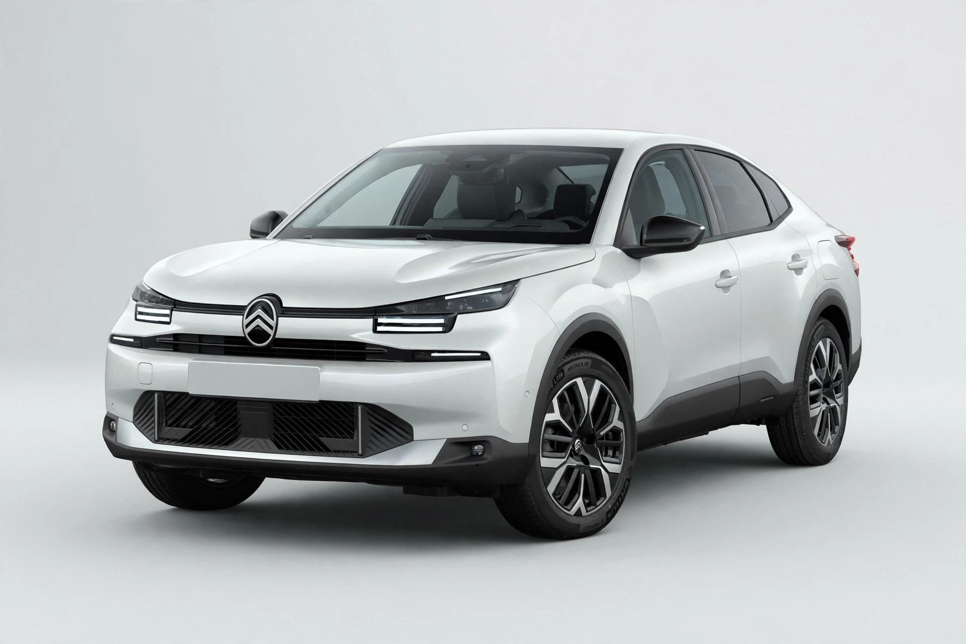 Citroën ë-C4 X eléctrico, vista tres cuartos