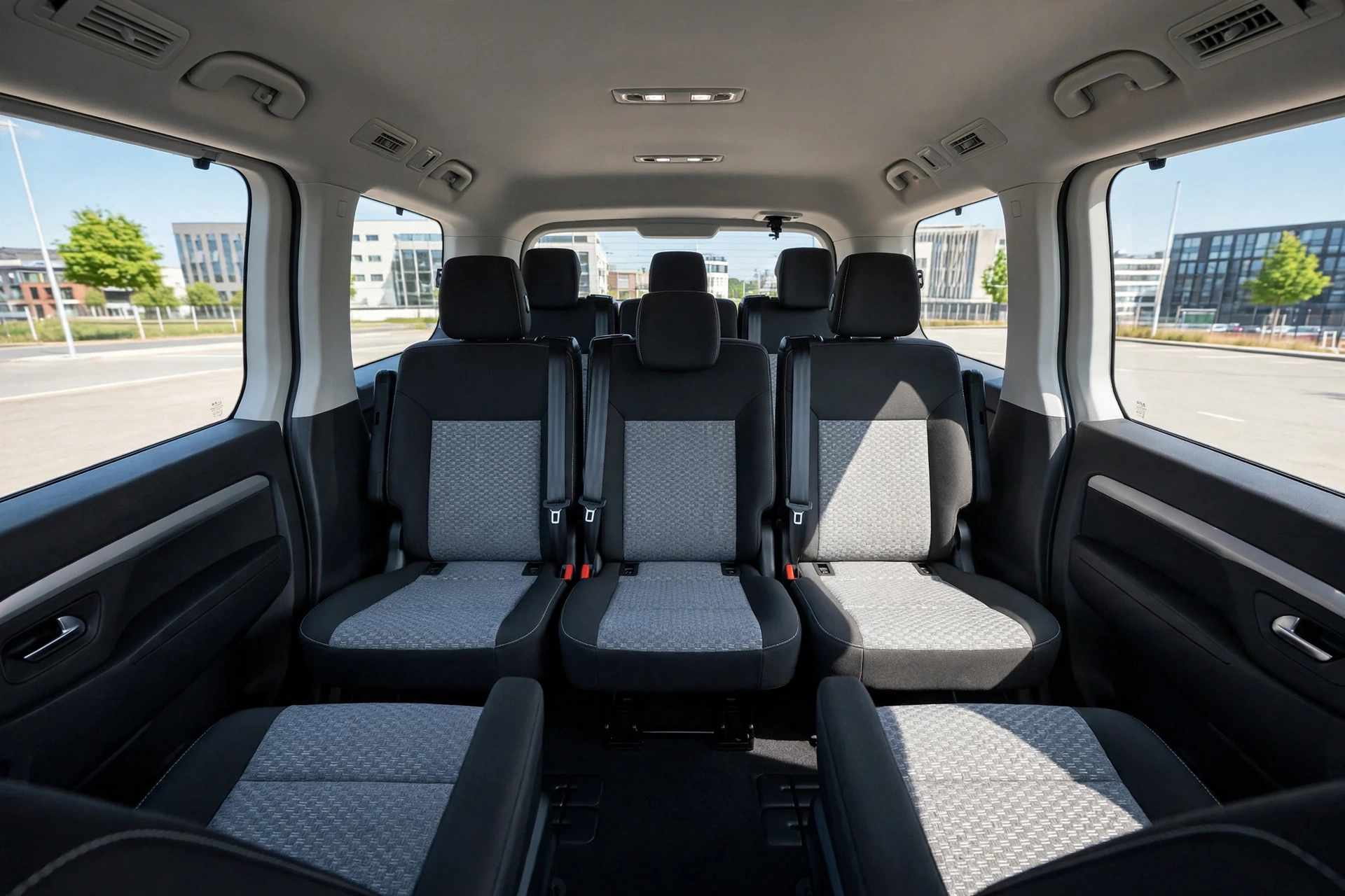 Interior oficial del Citroën SpaceTourer BlueHDi 180
