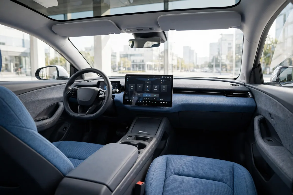 Interior del Cupra Raval Endurance