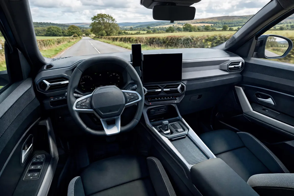 Interior oficial del Dacia Bigster Hybrid 155