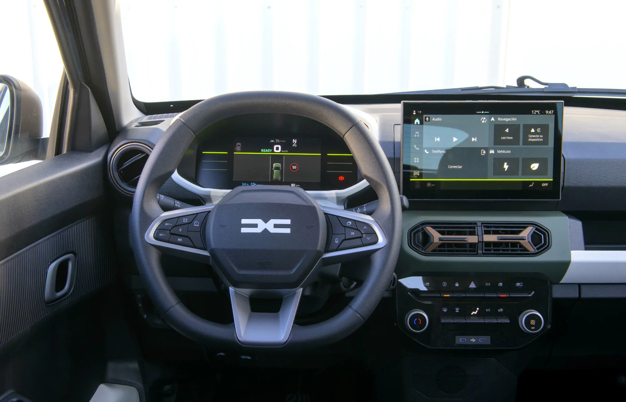 Interior oficial del Dacia Spring 2026