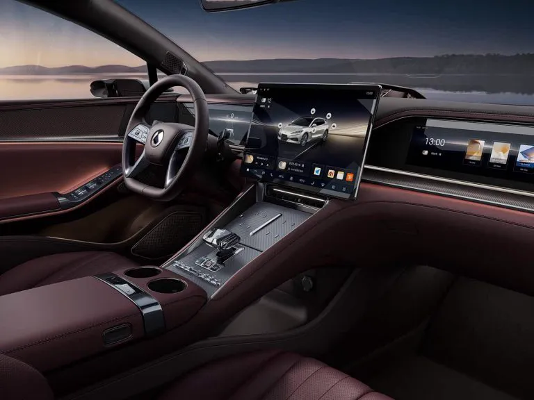 Interior del Denza Z9 GT
