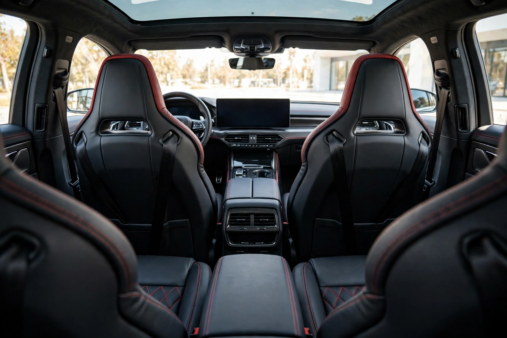 Interior oficial del Seres 5 4WD