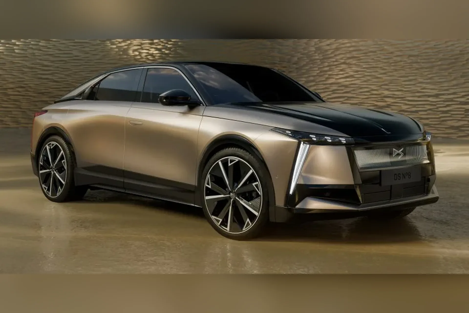 DS Automobiles DS N°8 FWD Long Range 245