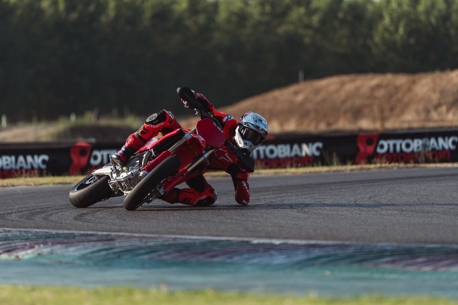 Ducati Desmo450 SM