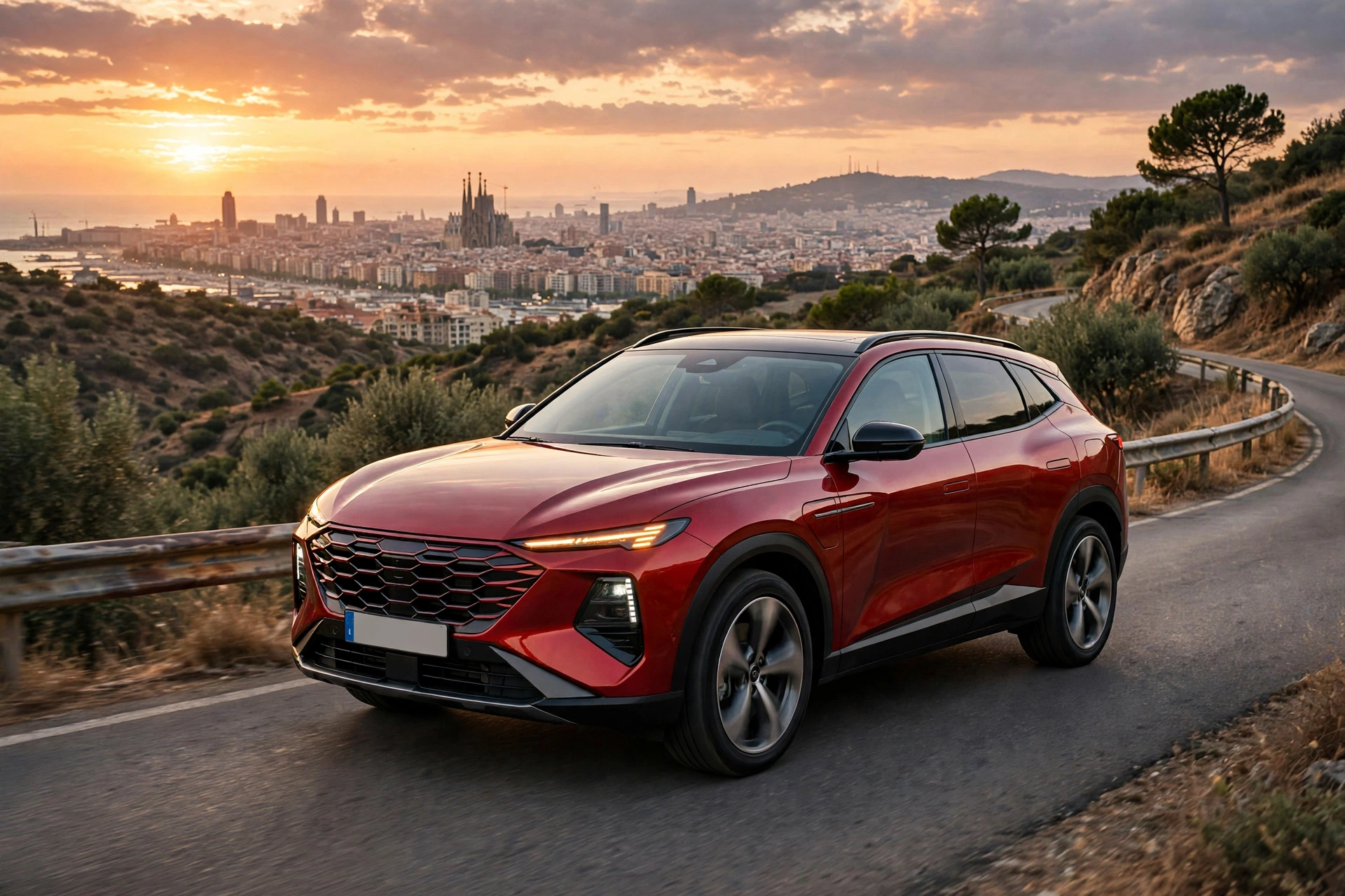 SUV familiar rojo moderno circulando por una carretera española con la ciudad de Barcelona al fondo al atardecer