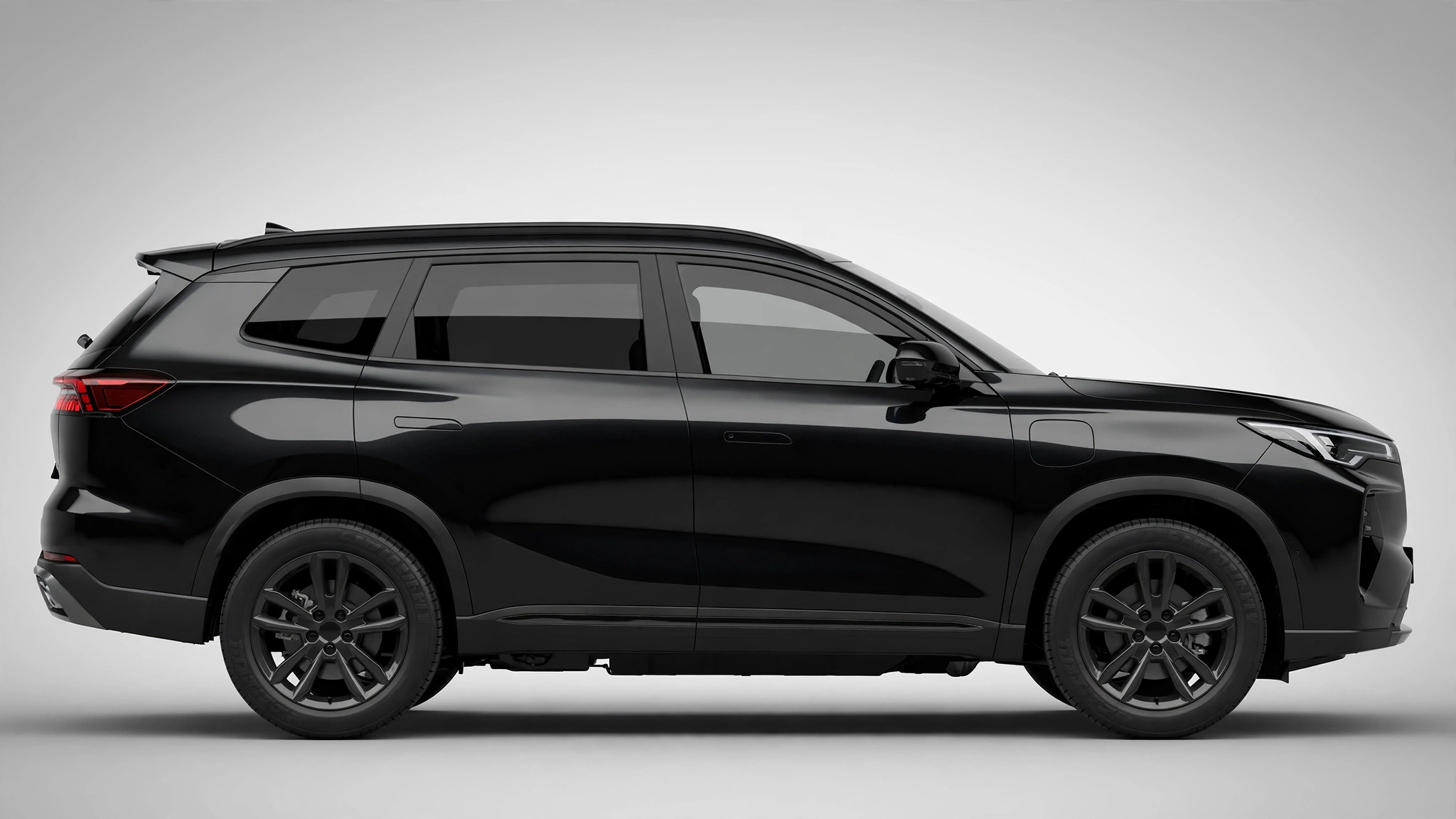 Ebro S800 PHEV 2025, vista lateral con 7 plazas