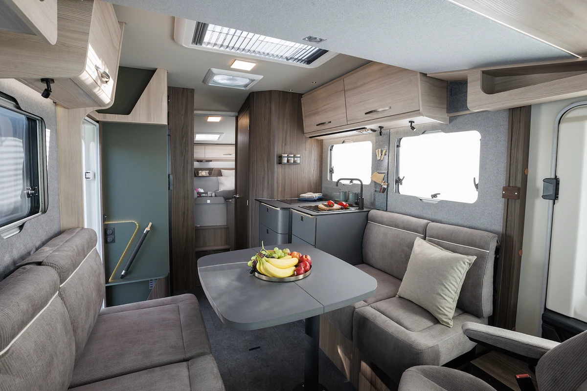 Interior oficial de la Eura Mobil Integra Line GT IL 726 EF