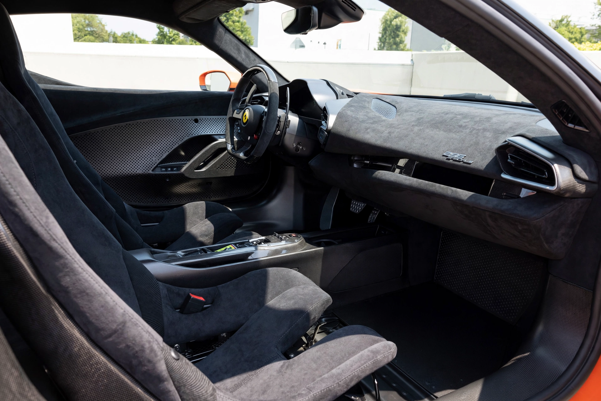 Interior oficial del Ferrari 296 Speciale