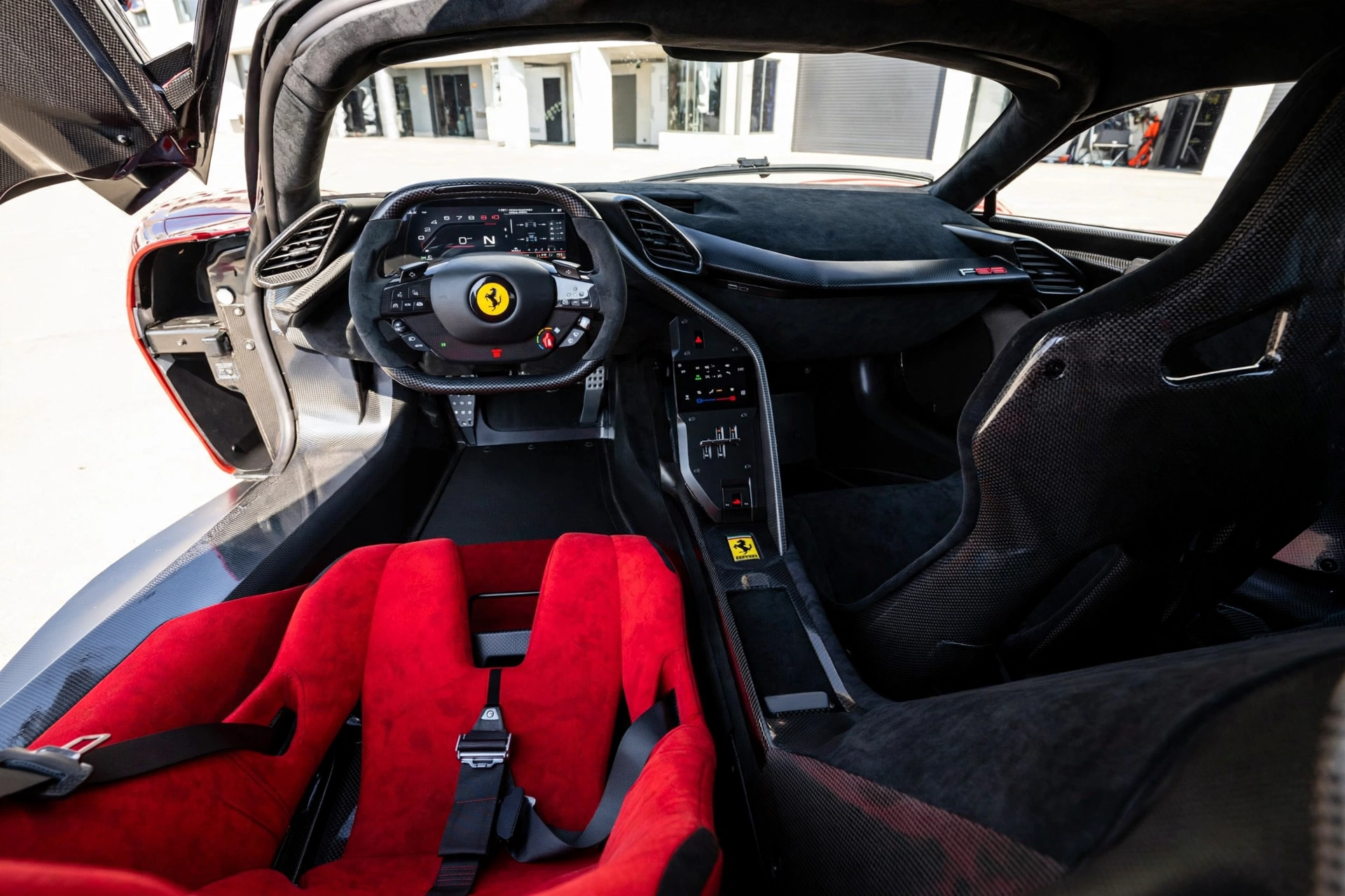 Interior oficial del Ferrari F80