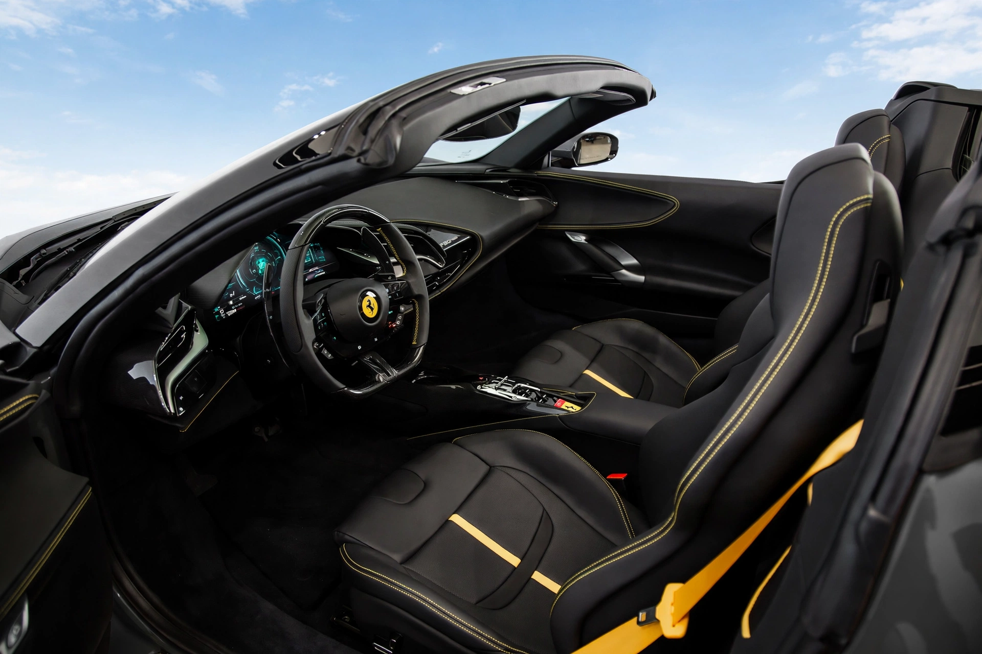Interior oficial del Ferrari SF90 Spider