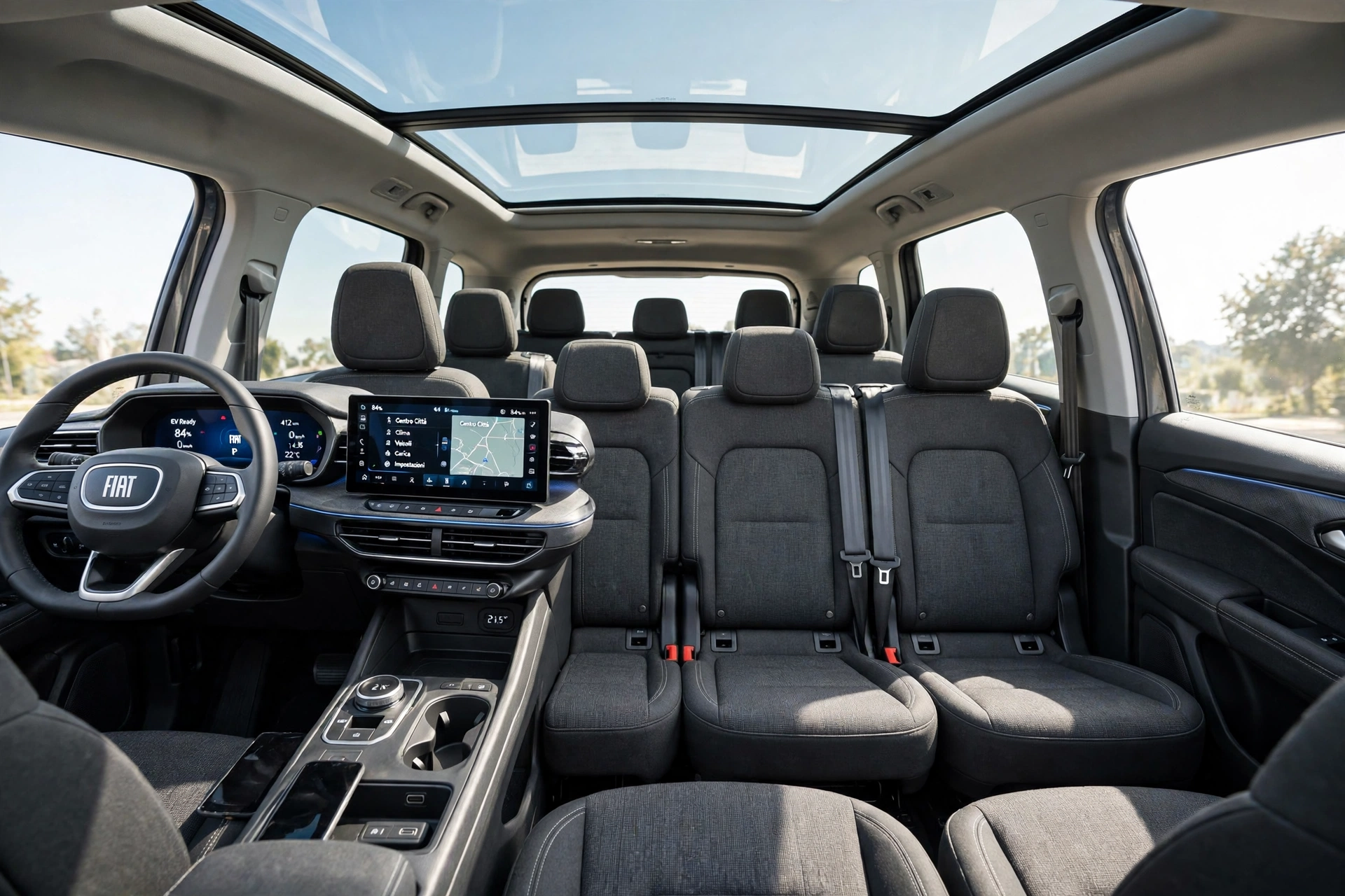 Interior del Fiat E-Ulysse, 8 asientos en tres filas
