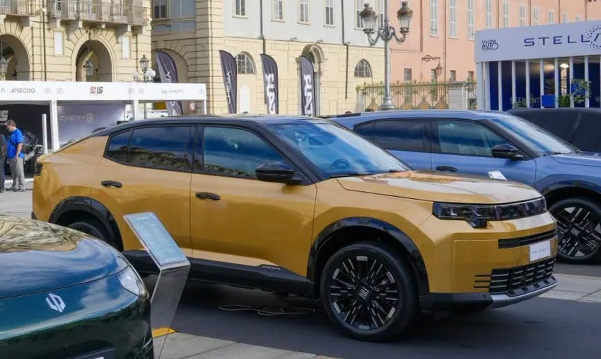 Fiat Grizzly y Grizzly Fastback en foto oficial de Fiat
