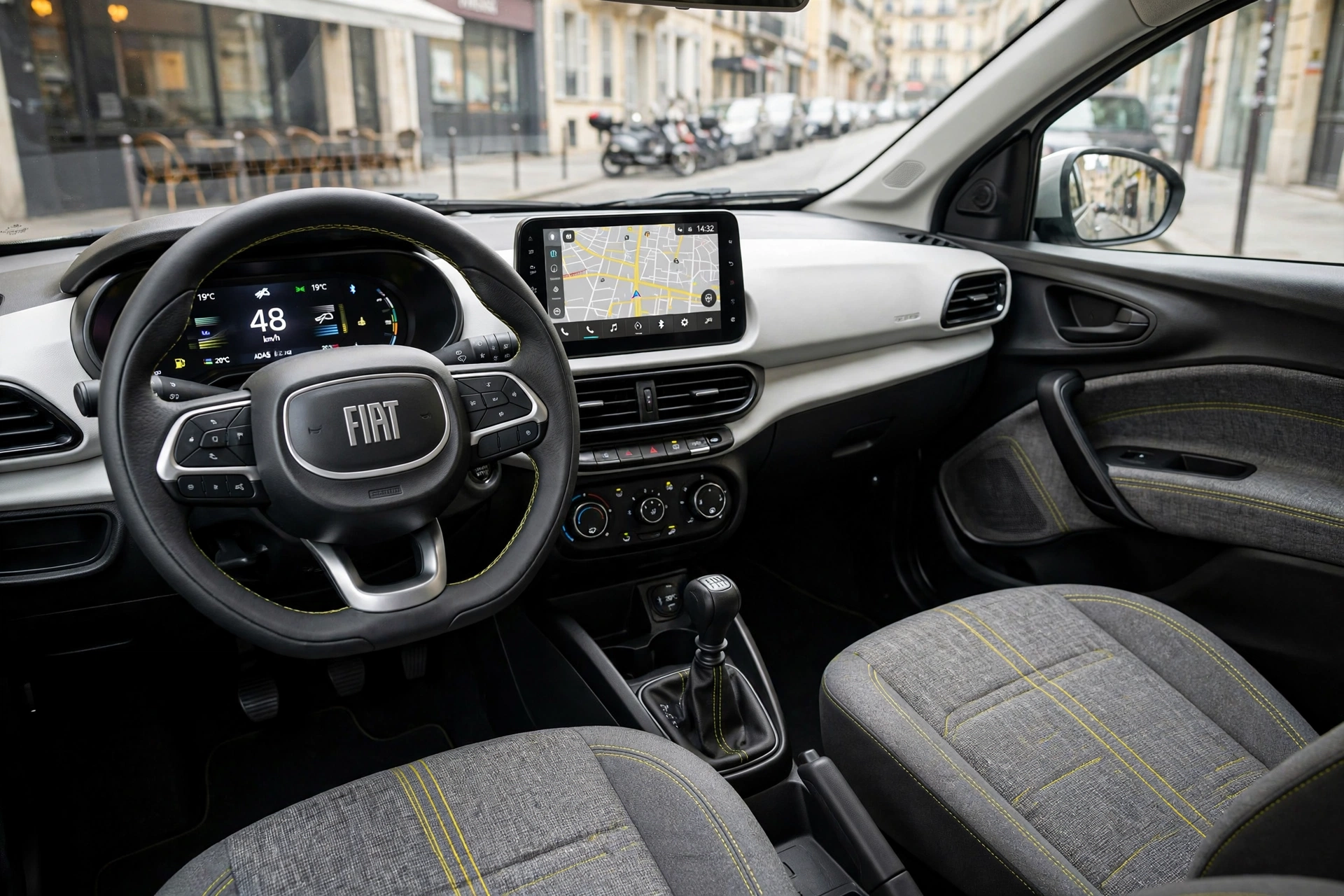 Interior del Fiat Pandina, cuadro digital de 7 pulgadas