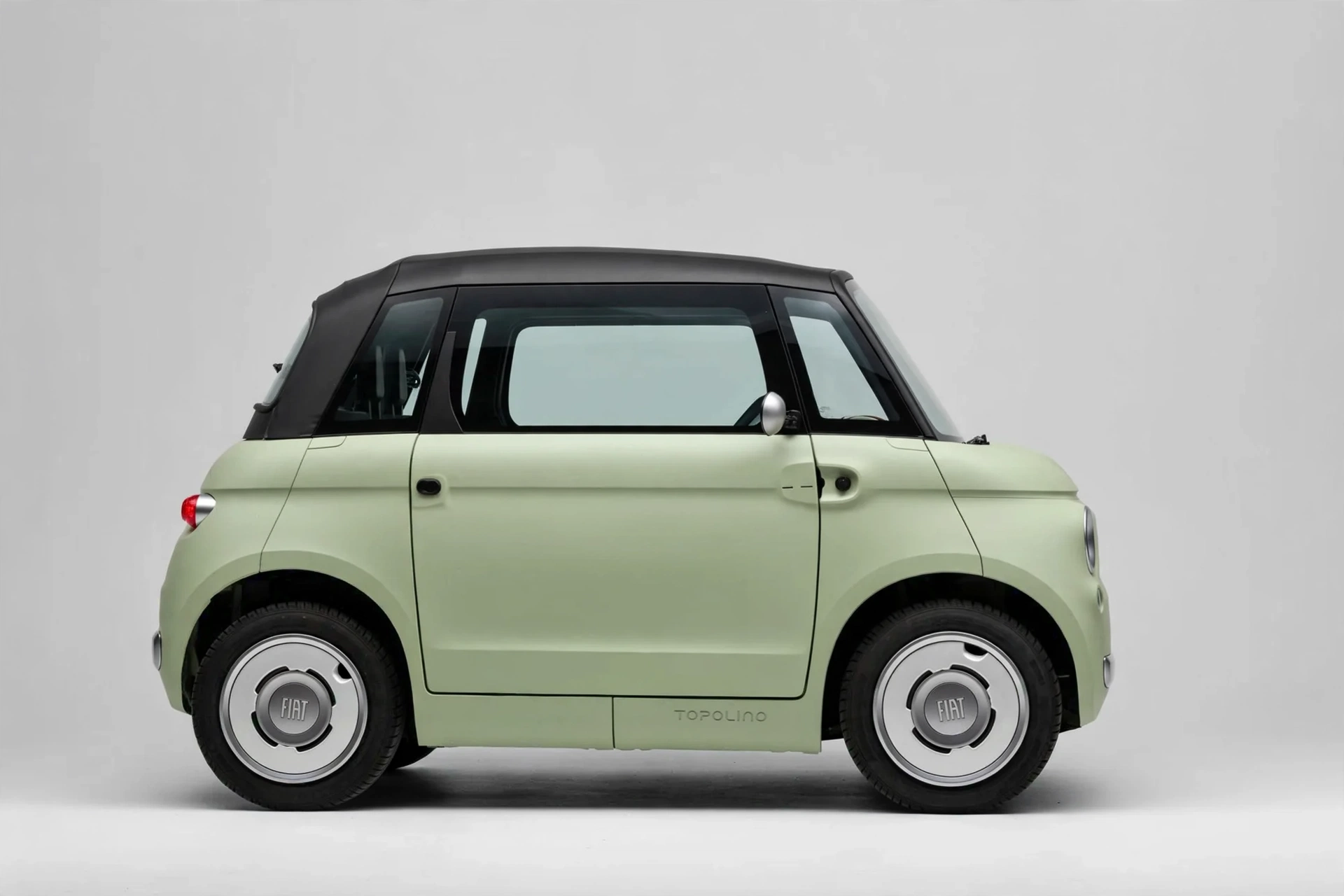 Fiat Topolino verde vita, vista lateral