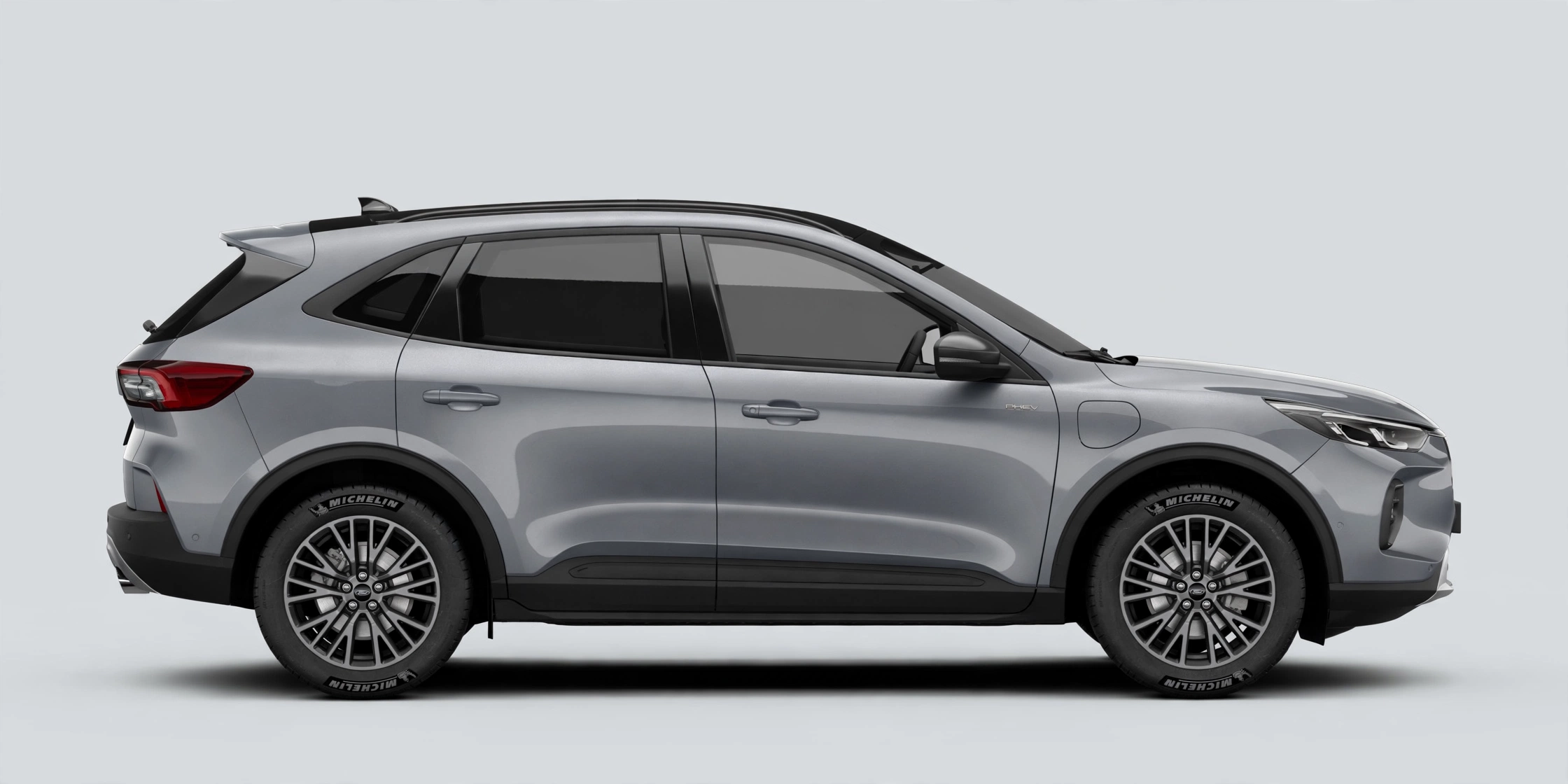 Ford Kuga PHEV, lateral
