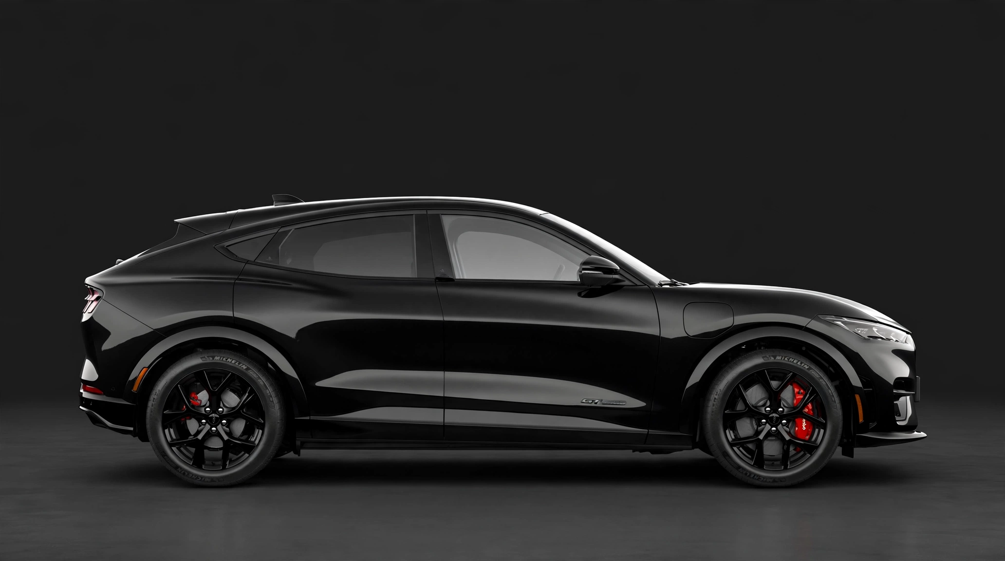 Ford Mustang Mach-E GT, lateral